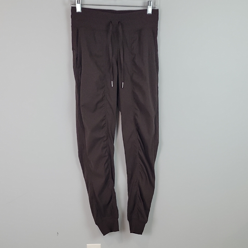Lululemon Dance Studio Brown Mid Rise Jogger Pants LW5ENMS
